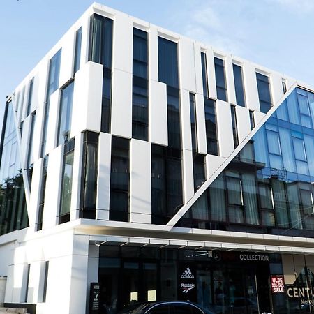 Center Hotel Sarandë 外观 照片