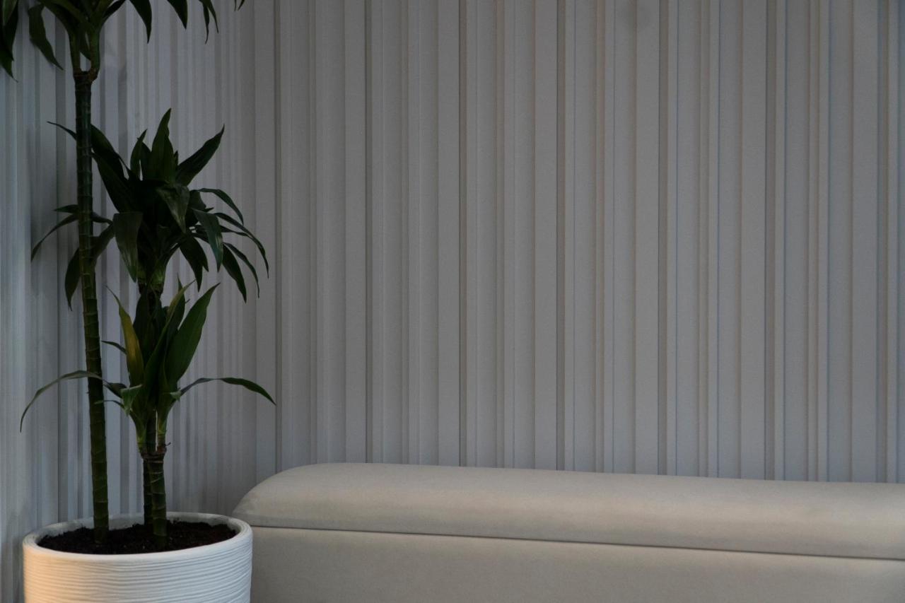 Center Hotel Sarandë 外观 照片
