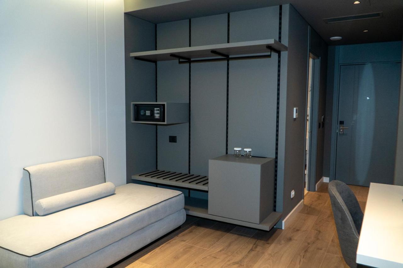 Center Hotel Sarandë 外观 照片