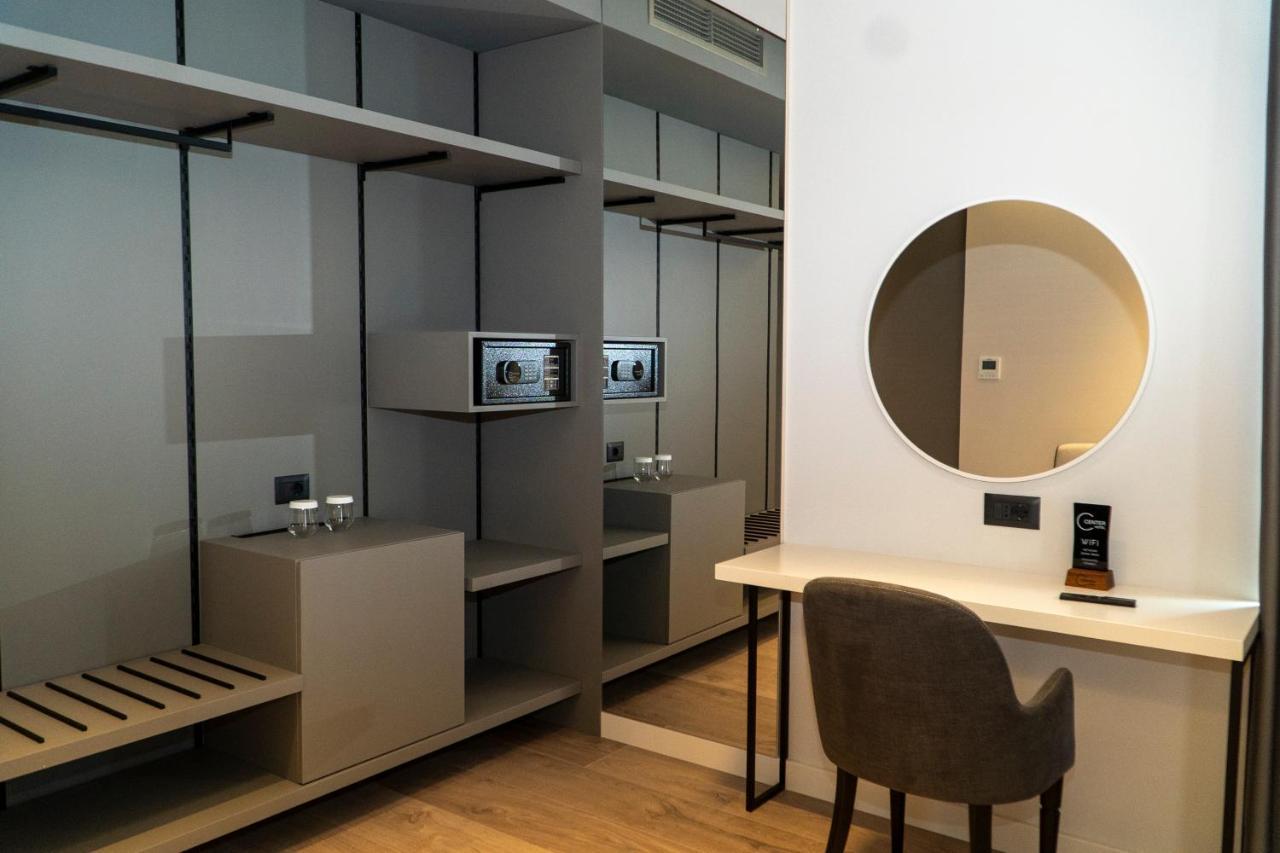 Center Hotel Sarandë 外观 照片