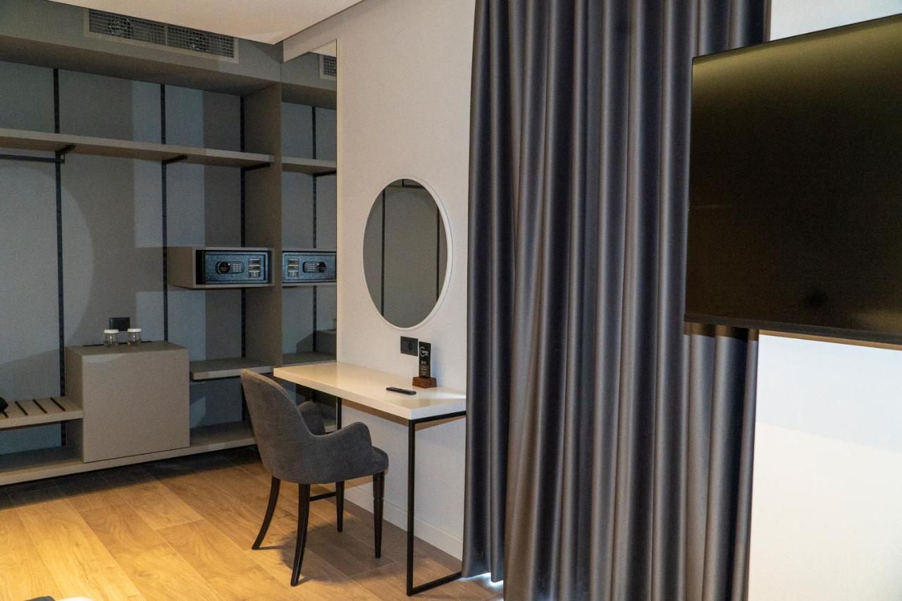 Center Hotel Sarandë 外观 照片