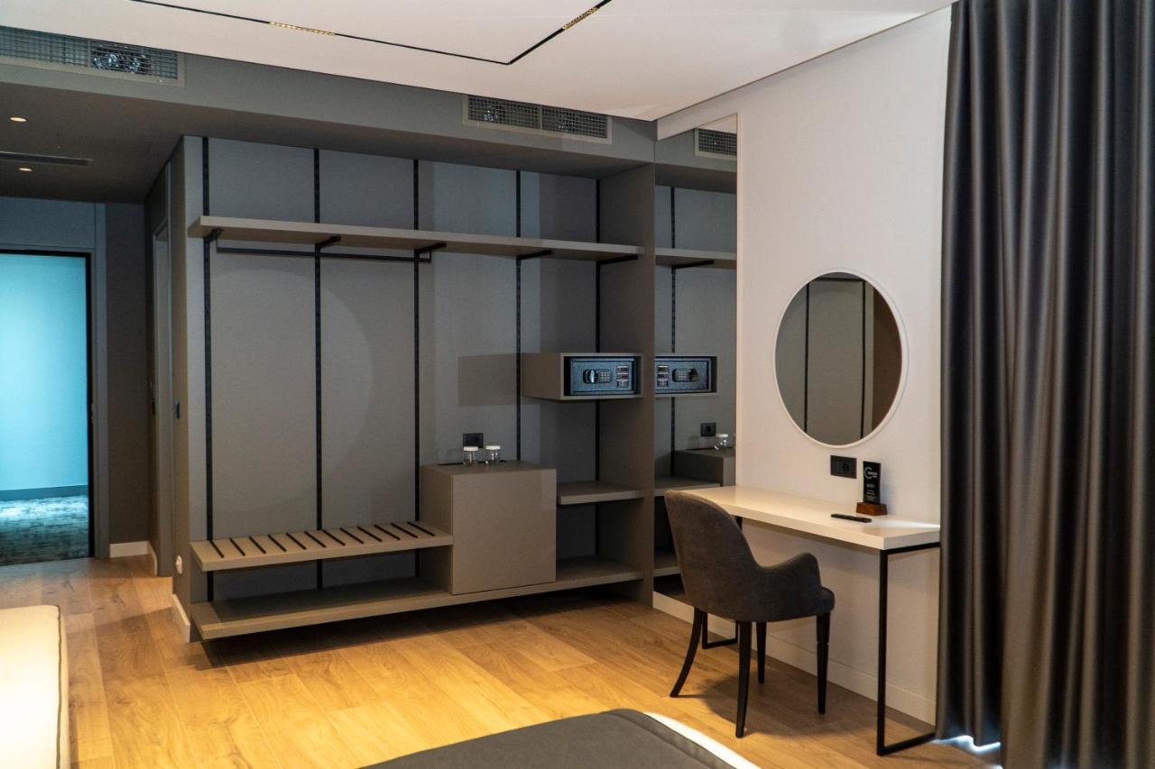 Center Hotel Sarandë 外观 照片