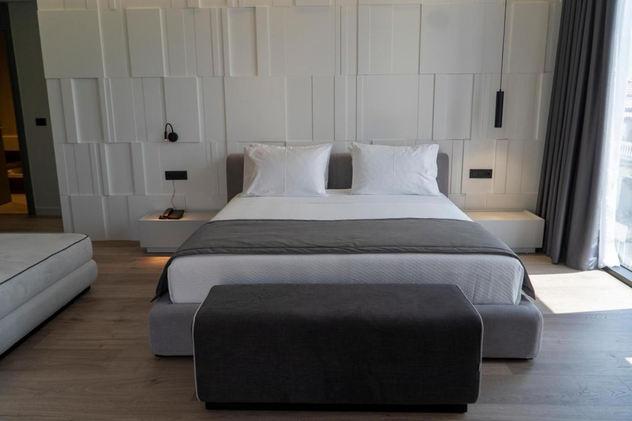 Center Hotel Sarandë 外观 照片