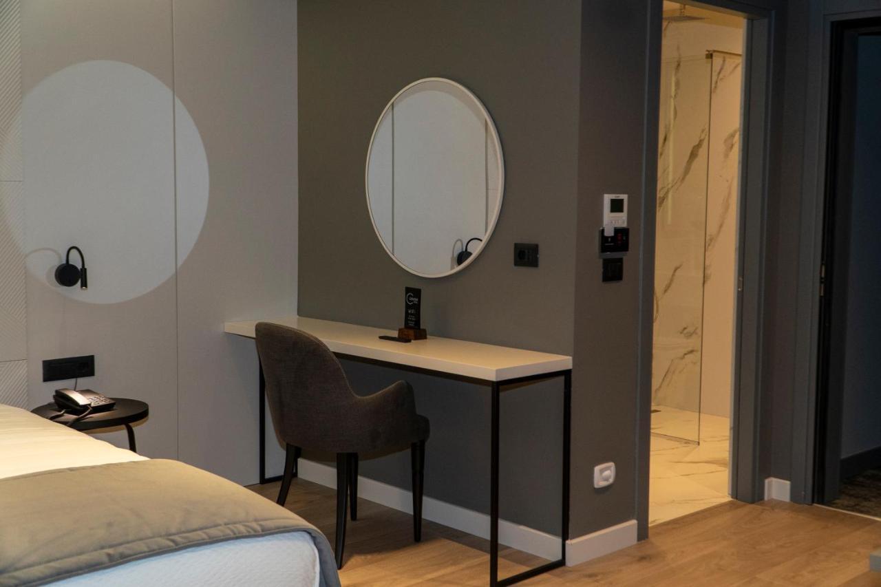 Center Hotel Sarandë 外观 照片