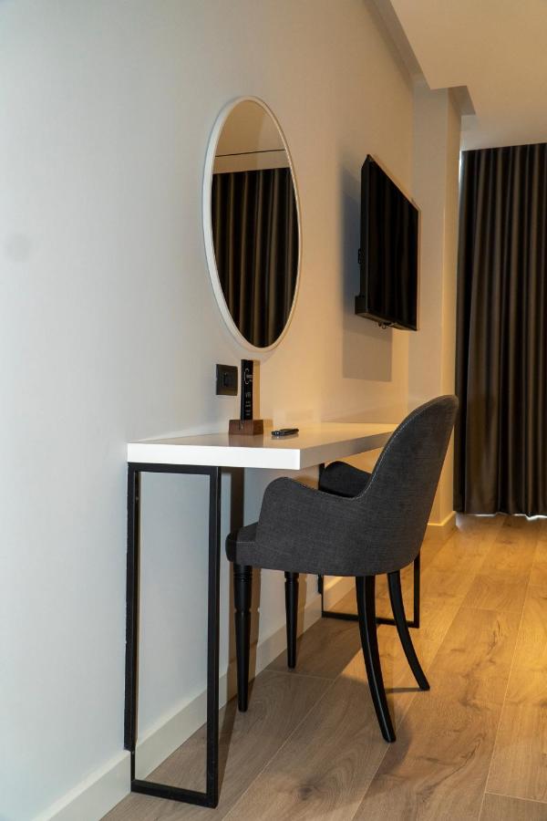 Center Hotel Sarandë 外观 照片