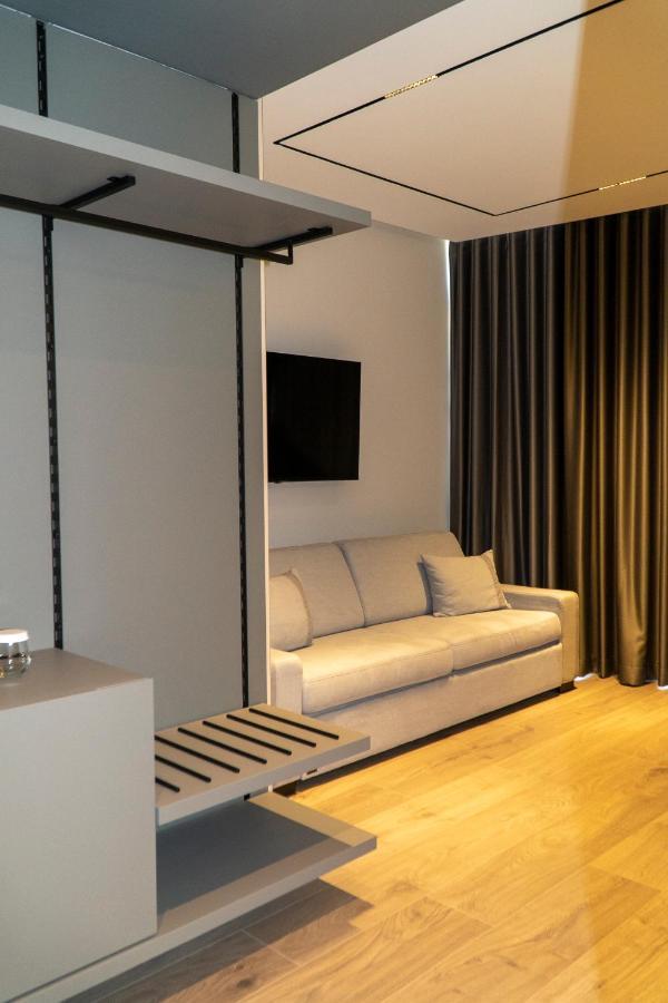 Center Hotel Sarandë 外观 照片